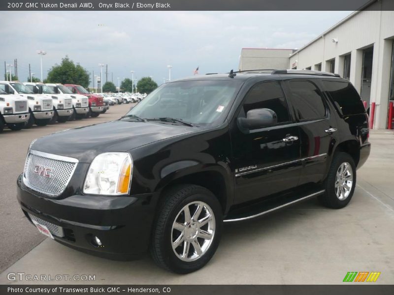 Onyx Black / Ebony Black 2007 GMC Yukon Denali AWD