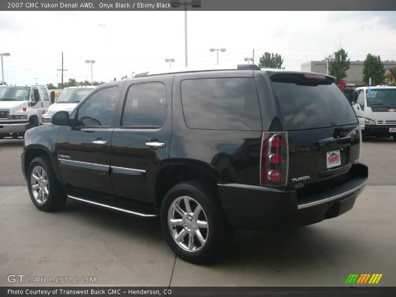 Onyx Black / Ebony Black 2007 GMC Yukon Denali AWD