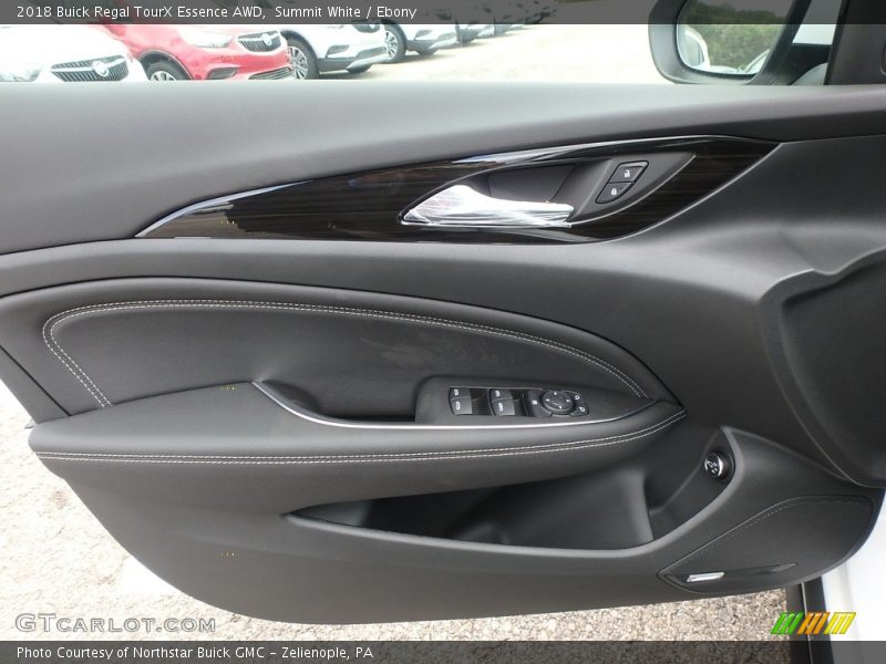 Door Panel of 2018 Regal TourX Essence AWD