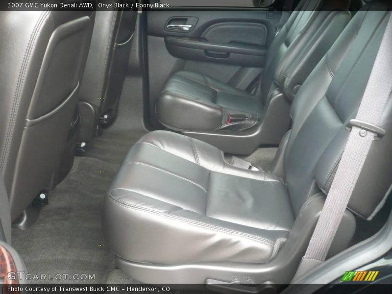 Onyx Black / Ebony Black 2007 GMC Yukon Denali AWD