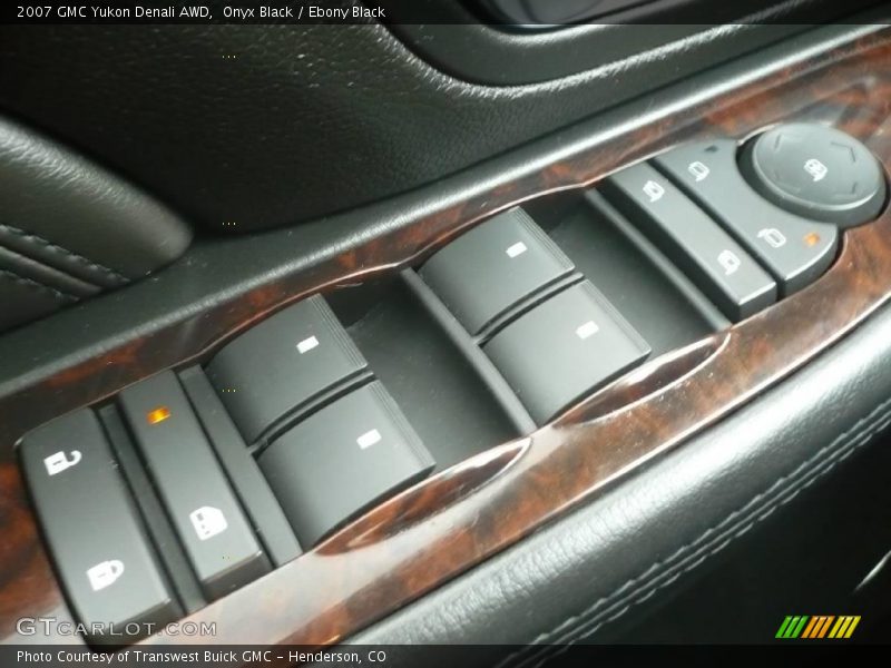 Onyx Black / Ebony Black 2007 GMC Yukon Denali AWD