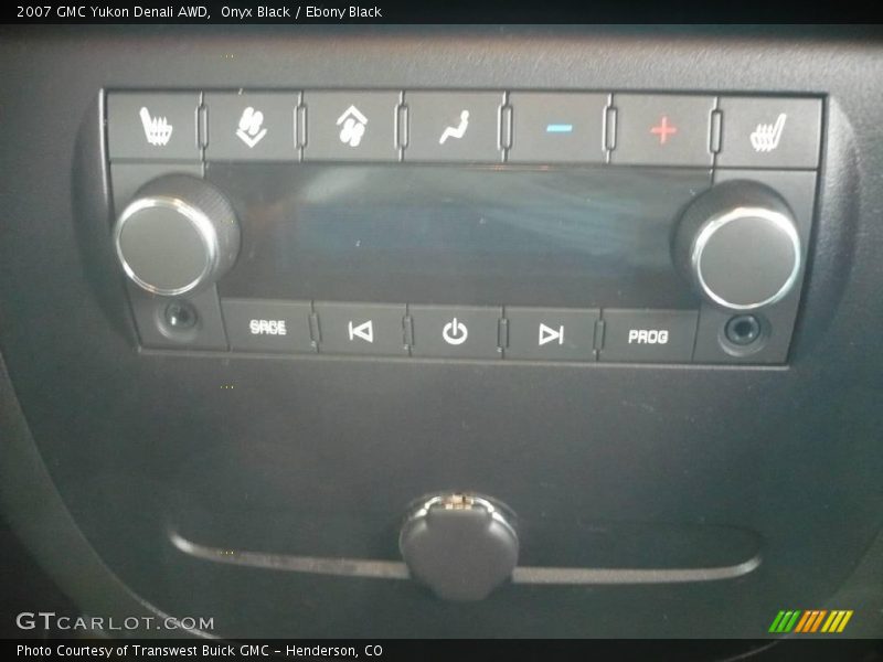 Onyx Black / Ebony Black 2007 GMC Yukon Denali AWD
