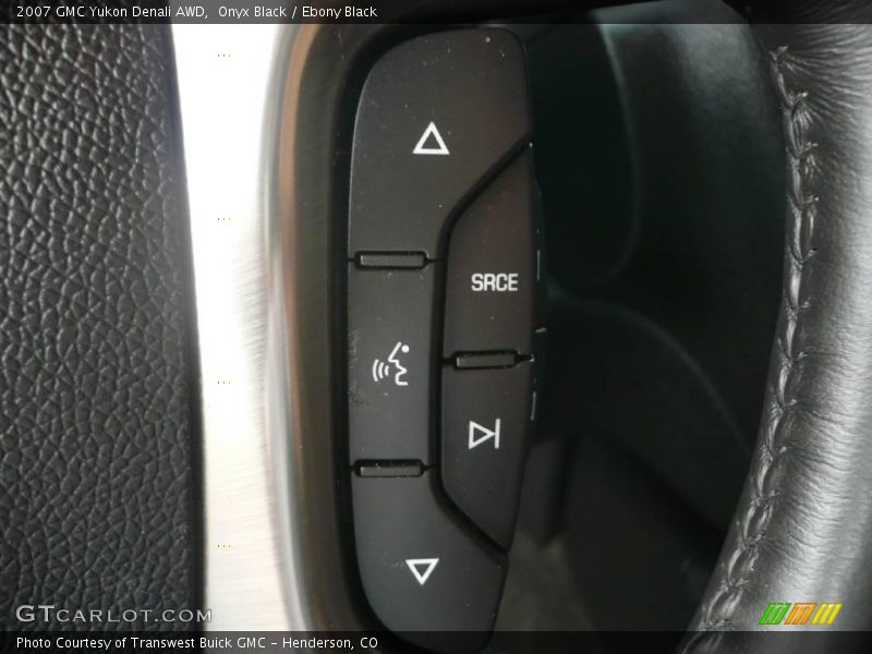 Onyx Black / Ebony Black 2007 GMC Yukon Denali AWD