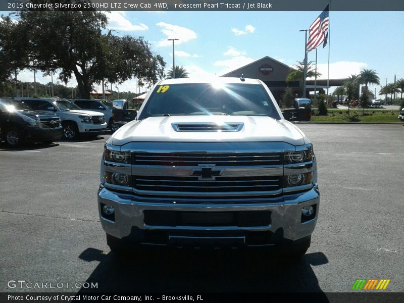 Iridescent Pearl Tricoat / Jet Black 2019 Chevrolet Silverado 2500HD LTZ Crew Cab 4WD