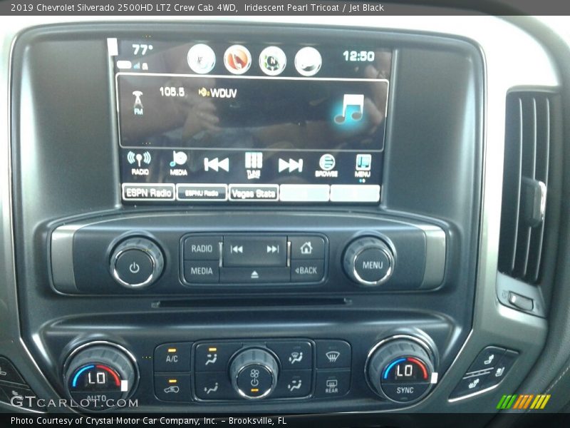 Iridescent Pearl Tricoat / Jet Black 2019 Chevrolet Silverado 2500HD LTZ Crew Cab 4WD