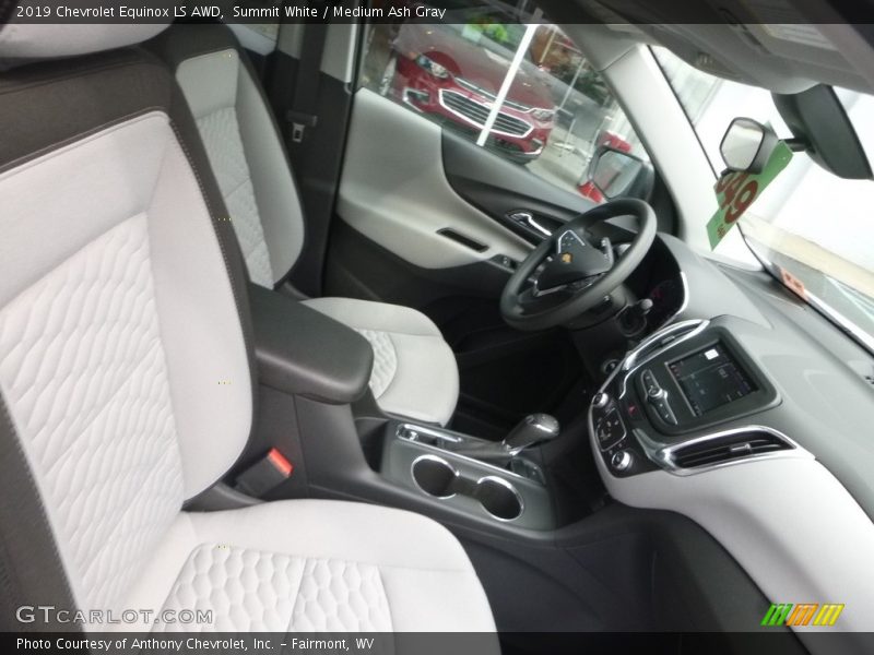 Summit White / Medium Ash Gray 2019 Chevrolet Equinox LS AWD