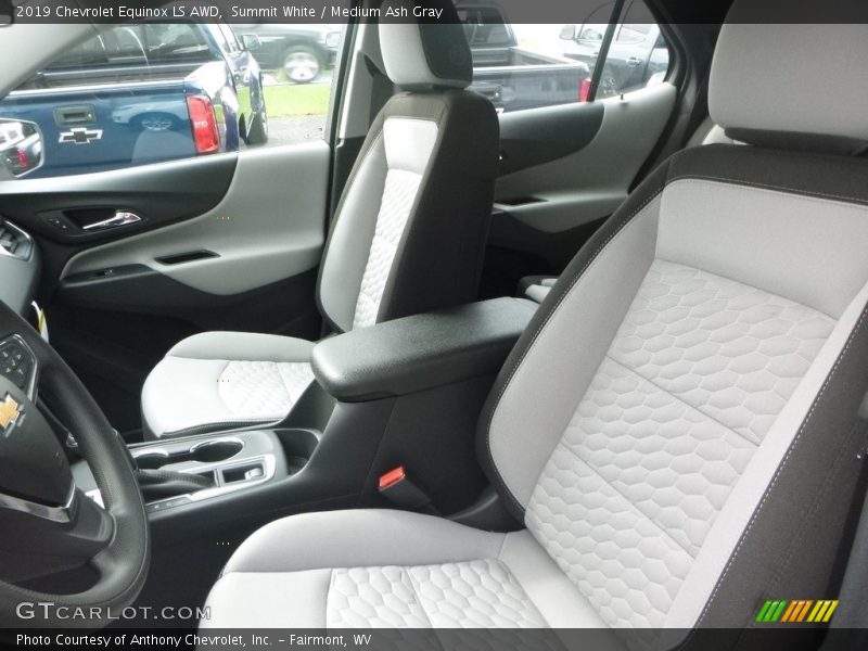 Summit White / Medium Ash Gray 2019 Chevrolet Equinox LS AWD