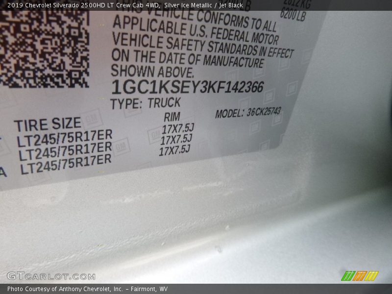 Silver Ice Metallic / Jet Black 2019 Chevrolet Silverado 2500HD LT Crew Cab 4WD