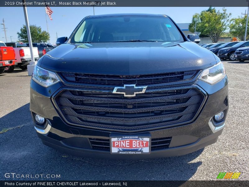Mosaic Black Metallic / Jet Black 2019 Chevrolet Traverse LT