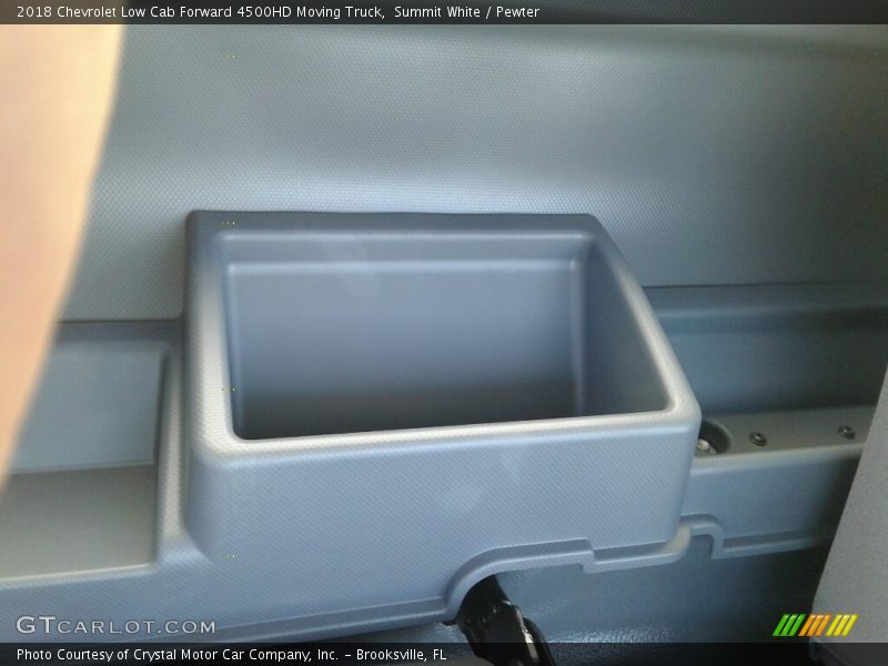 Summit White / Pewter 2018 Chevrolet Low Cab Forward 4500HD Moving Truck