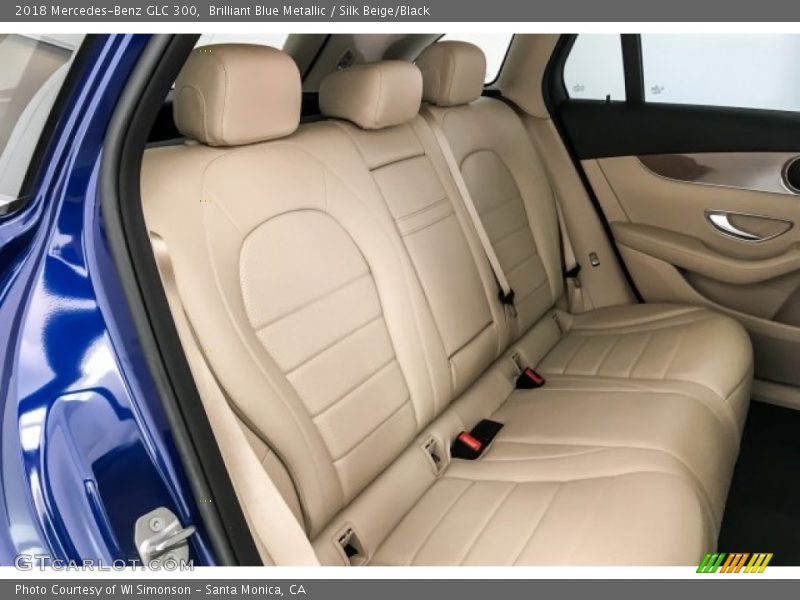 Brilliant Blue Metallic / Silk Beige/Black 2018 Mercedes-Benz GLC 300