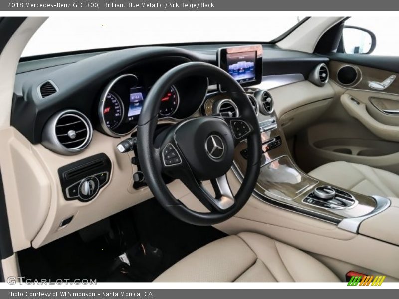 Brilliant Blue Metallic / Silk Beige/Black 2018 Mercedes-Benz GLC 300