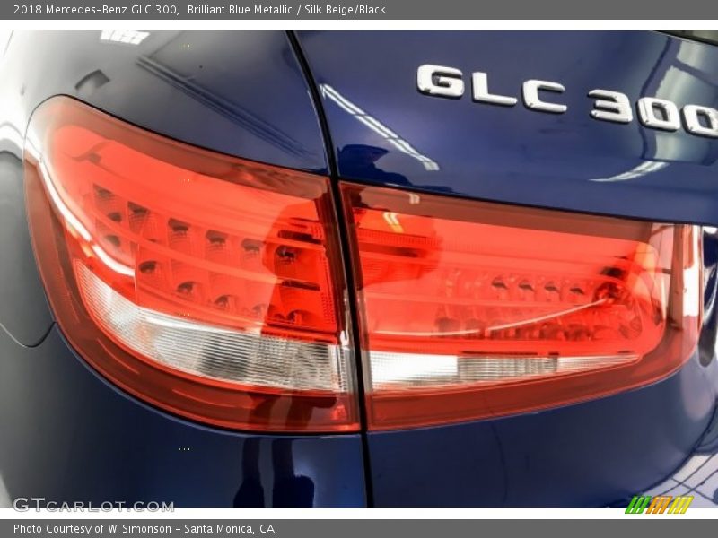 Brilliant Blue Metallic / Silk Beige/Black 2018 Mercedes-Benz GLC 300