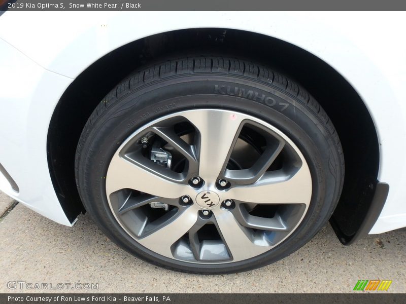  2019 Optima S Wheel