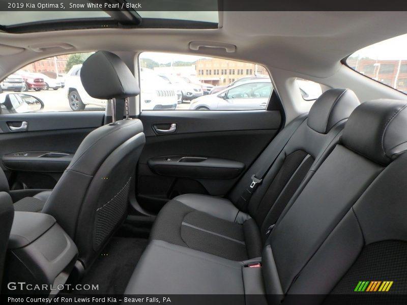 Rear Seat of 2019 Optima S