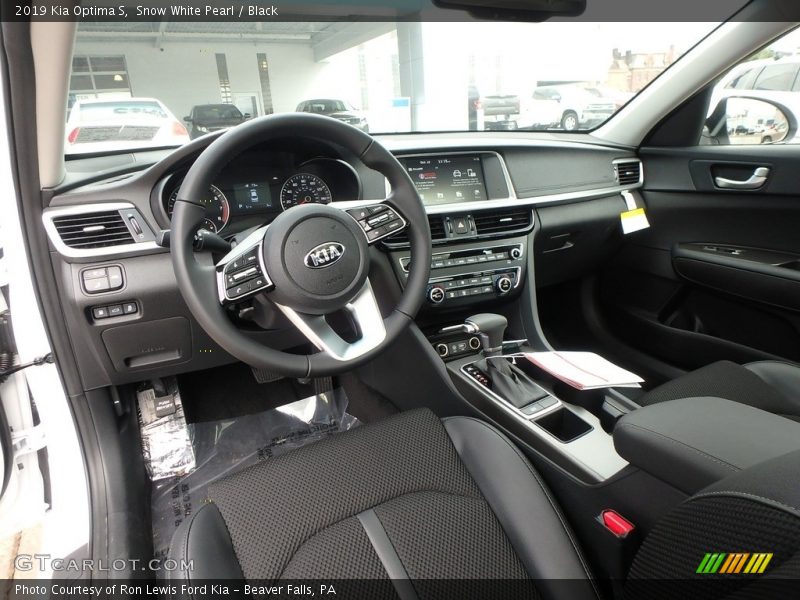  2019 Optima S Black Interior