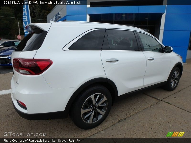 Snow White Pearl / Satin Black 2019 Kia Sorento EX V6