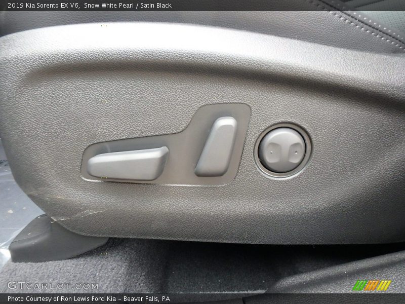 Snow White Pearl / Satin Black 2019 Kia Sorento EX V6