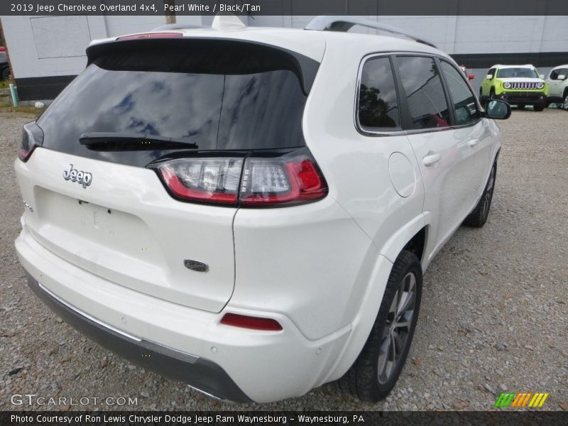 Pearl White / Black/Tan 2019 Jeep Cherokee Overland 4x4