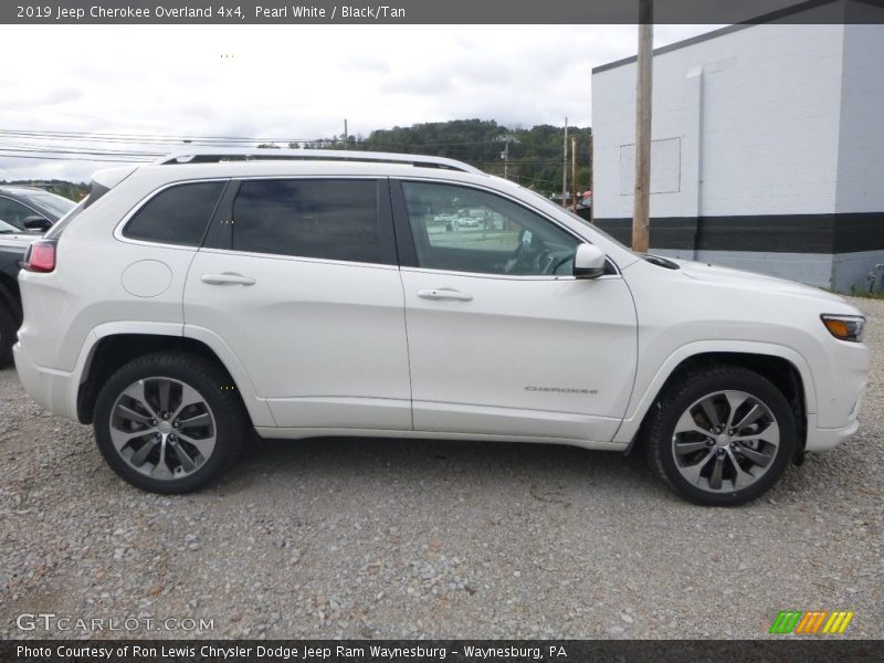 Pearl White / Black/Tan 2019 Jeep Cherokee Overland 4x4