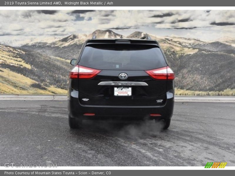 Midnight Black Metallic / Ash 2019 Toyota Sienna Limited AWD