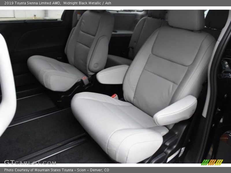 Midnight Black Metallic / Ash 2019 Toyota Sienna Limited AWD