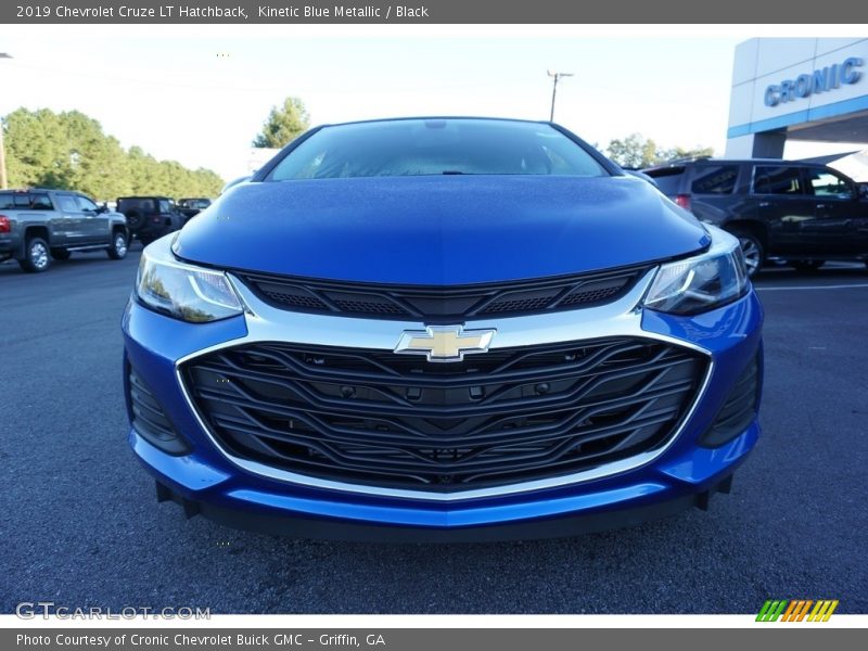 Kinetic Blue Metallic / Black 2019 Chevrolet Cruze LT Hatchback