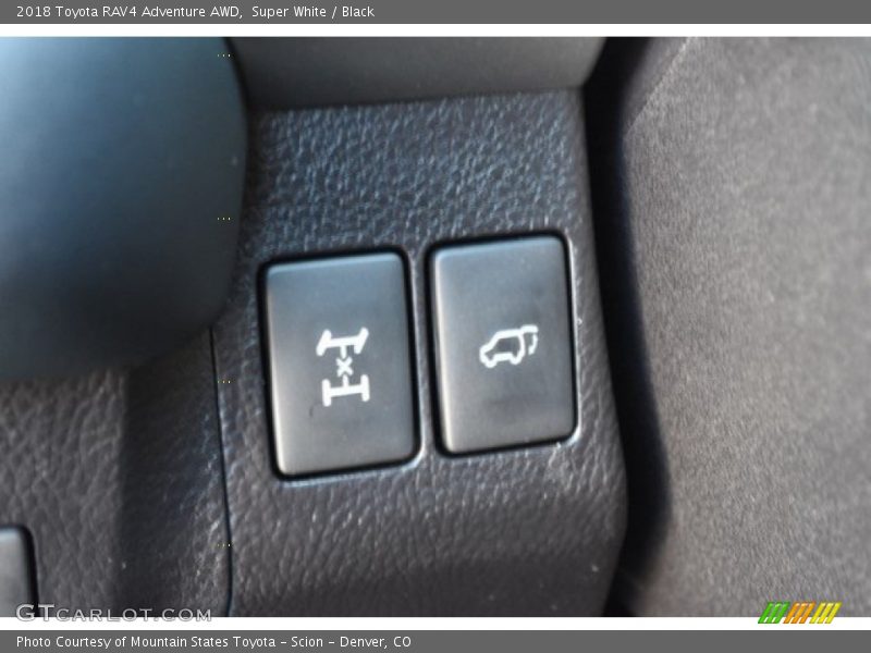 Super White / Black 2018 Toyota RAV4 Adventure AWD