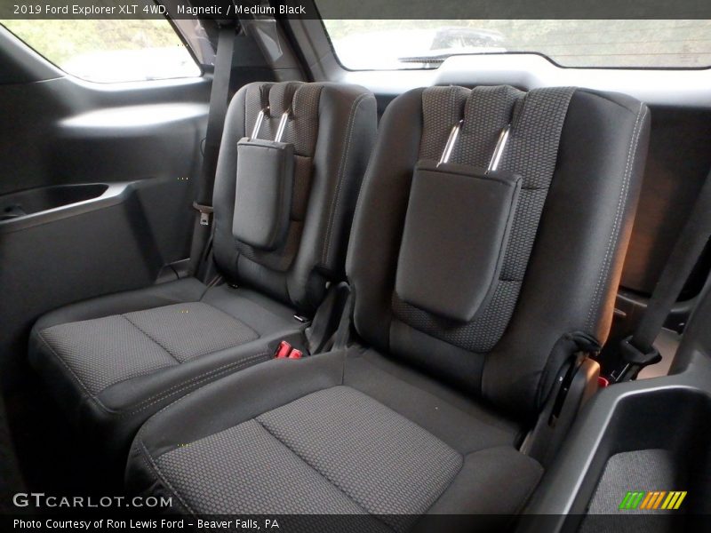 Magnetic / Medium Black 2019 Ford Explorer XLT 4WD