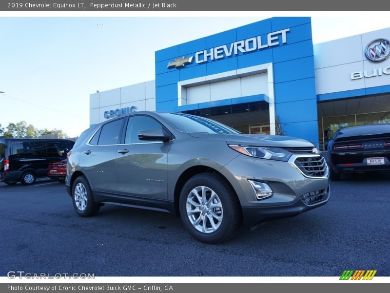 Pepperdust Metallic / Jet Black 2019 Chevrolet Equinox LT