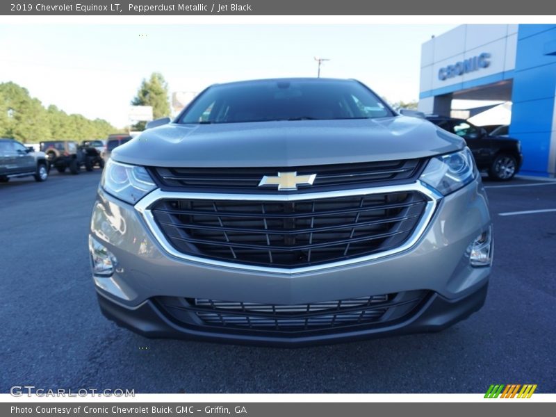 Pepperdust Metallic / Jet Black 2019 Chevrolet Equinox LT