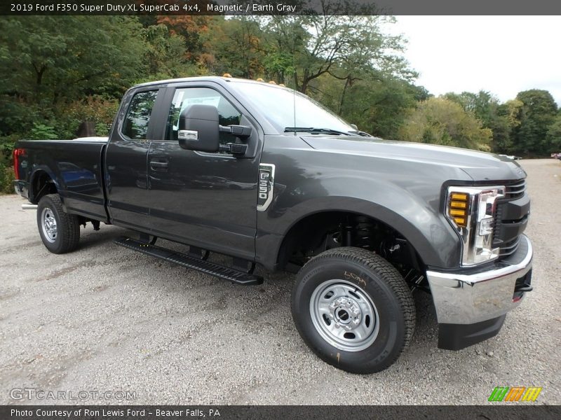  2019 F350 Super Duty XL SuperCab 4x4 Magnetic