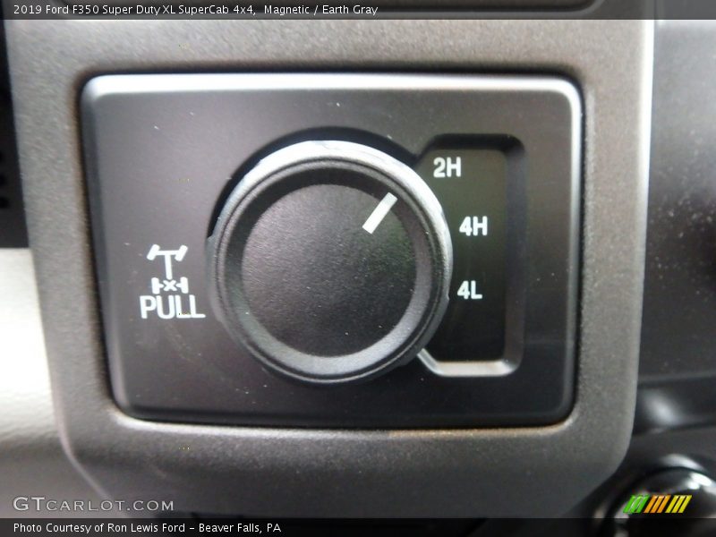 Controls of 2019 F350 Super Duty XL SuperCab 4x4