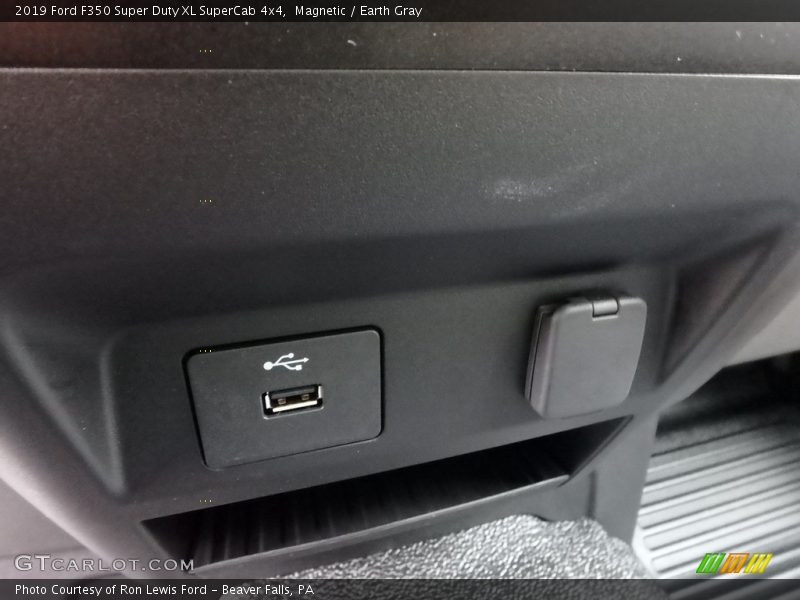 Magnetic / Earth Gray 2019 Ford F350 Super Duty XL SuperCab 4x4