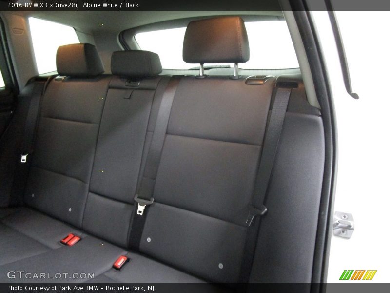 Alpine White / Black 2016 BMW X3 xDrive28i