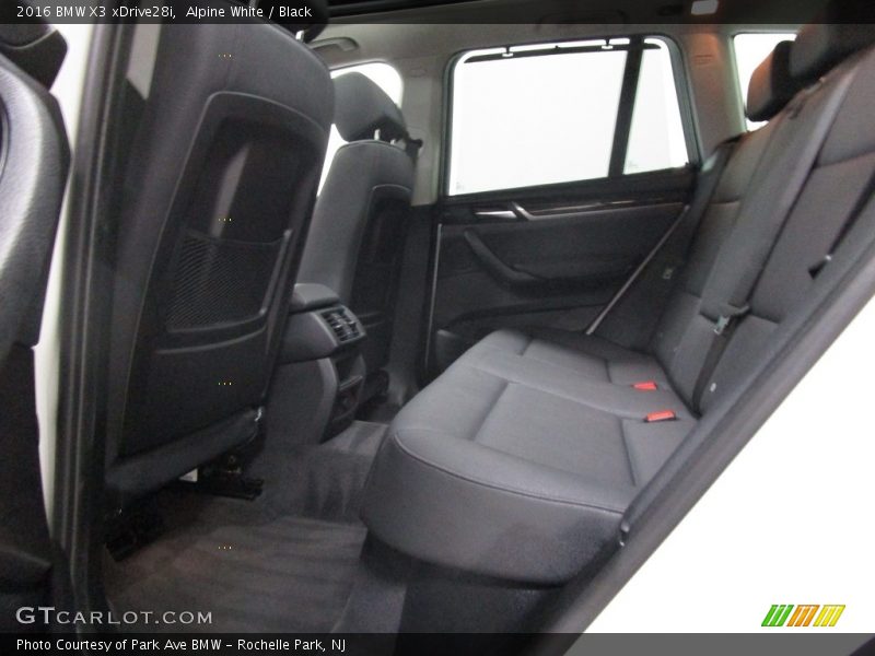 Alpine White / Black 2016 BMW X3 xDrive28i