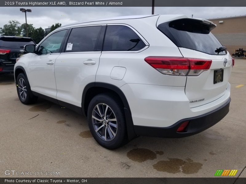 Blizzard Pearl White / Almond 2019 Toyota Highlander XLE AWD