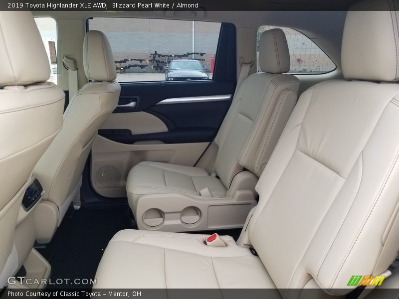 Blizzard Pearl White / Almond 2019 Toyota Highlander XLE AWD