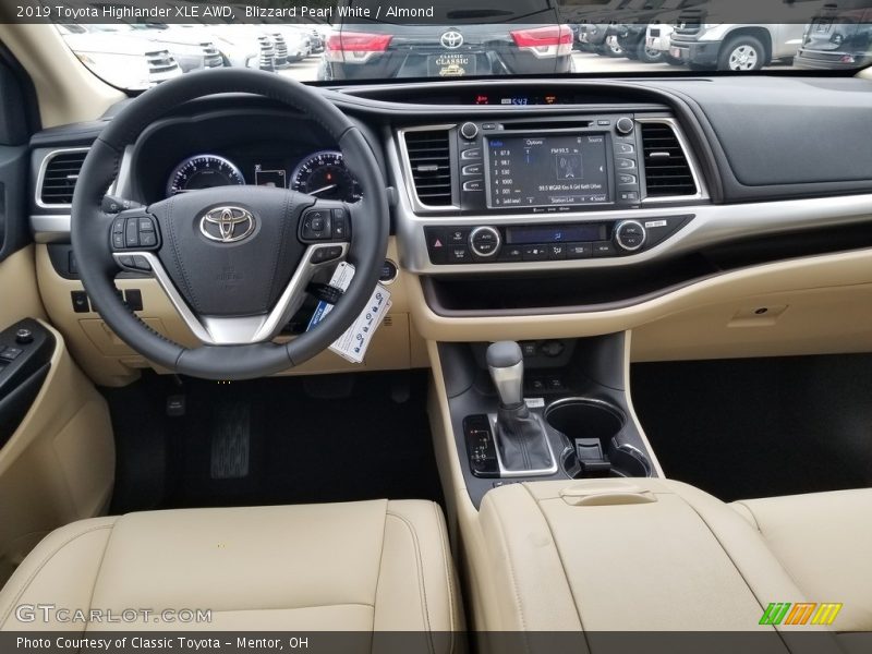 Blizzard Pearl White / Almond 2019 Toyota Highlander XLE AWD