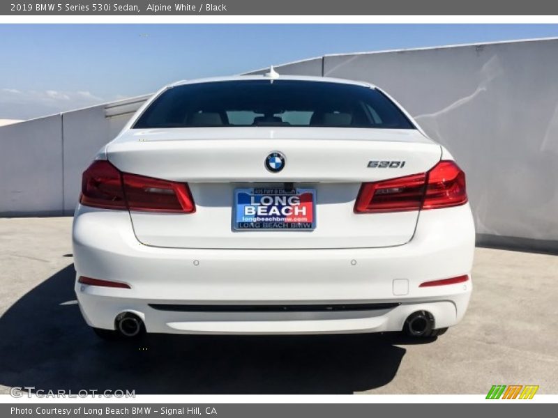 Alpine White / Black 2019 BMW 5 Series 530i Sedan