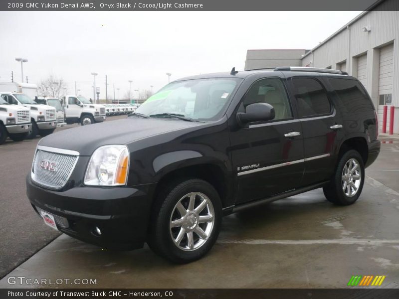 Onyx Black / Cocoa/Light Cashmere 2009 GMC Yukon Denali AWD