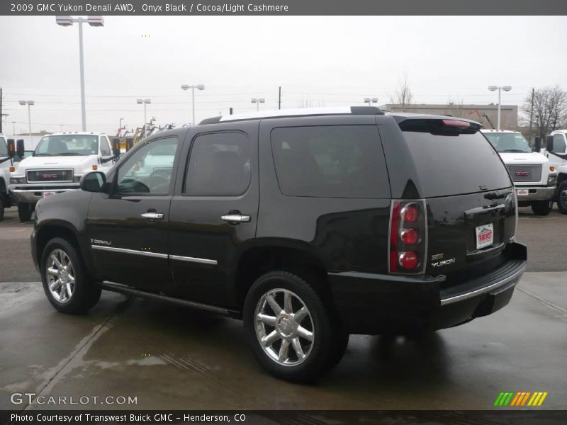 Onyx Black / Cocoa/Light Cashmere 2009 GMC Yukon Denali AWD