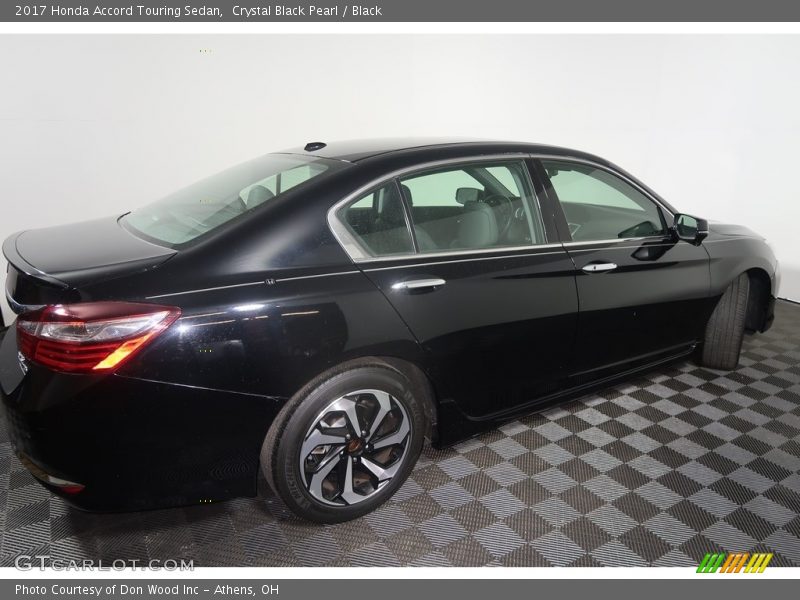 Crystal Black Pearl / Black 2017 Honda Accord Touring Sedan