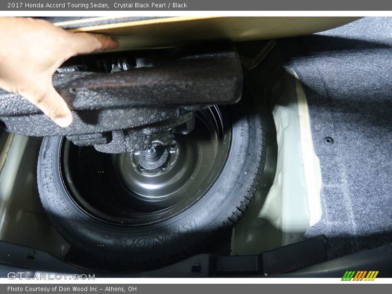 Crystal Black Pearl / Black 2017 Honda Accord Touring Sedan