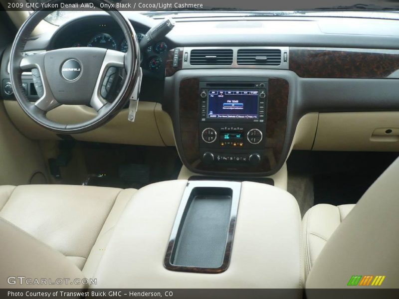 Onyx Black / Cocoa/Light Cashmere 2009 GMC Yukon Denali AWD