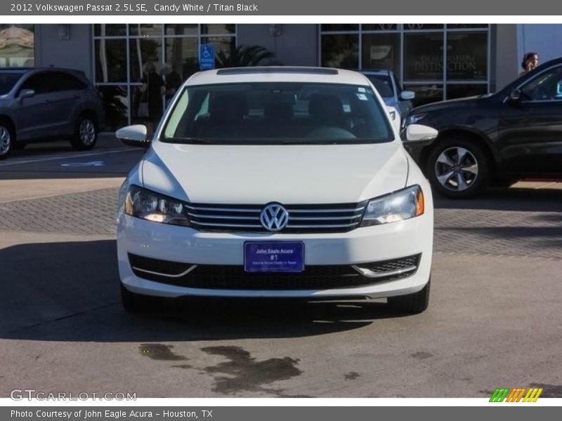 Candy White / Titan Black 2012 Volkswagen Passat 2.5L SE