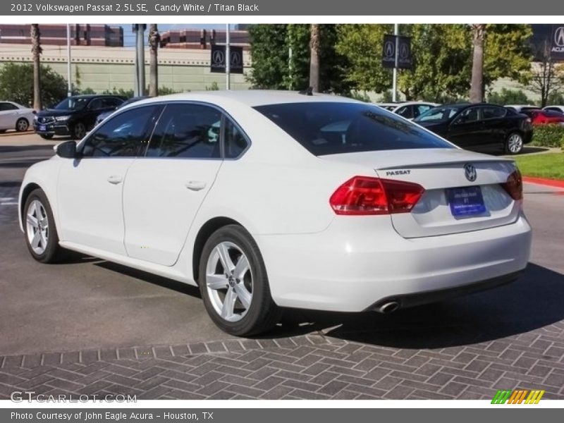 Candy White / Titan Black 2012 Volkswagen Passat 2.5L SE