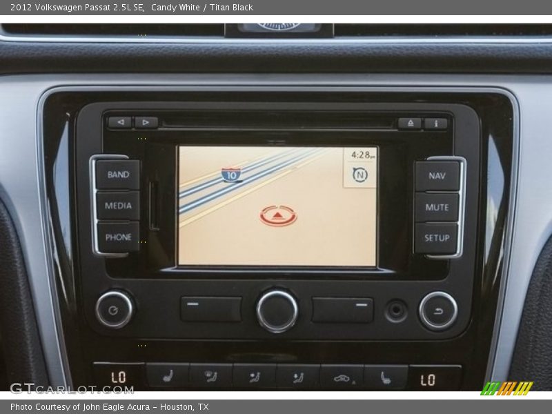 Candy White / Titan Black 2012 Volkswagen Passat 2.5L SE