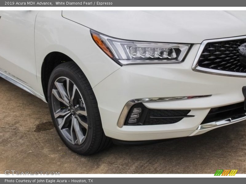 White Diamond Pearl / Espresso 2019 Acura MDX Advance