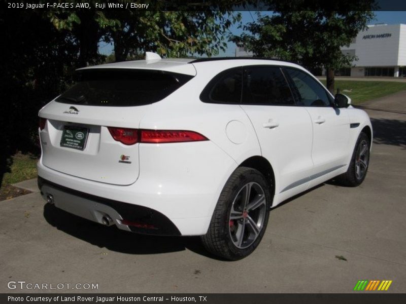 Fuji White / Ebony 2019 Jaguar F-PACE S AWD